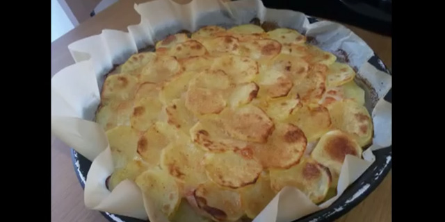 Tortino di patate, mozzarella e prosciutto Tortino di patate, mozzarella e prosciutto