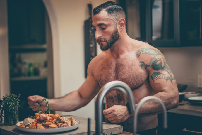 Simone Rugiati e la carica dei sexy chef