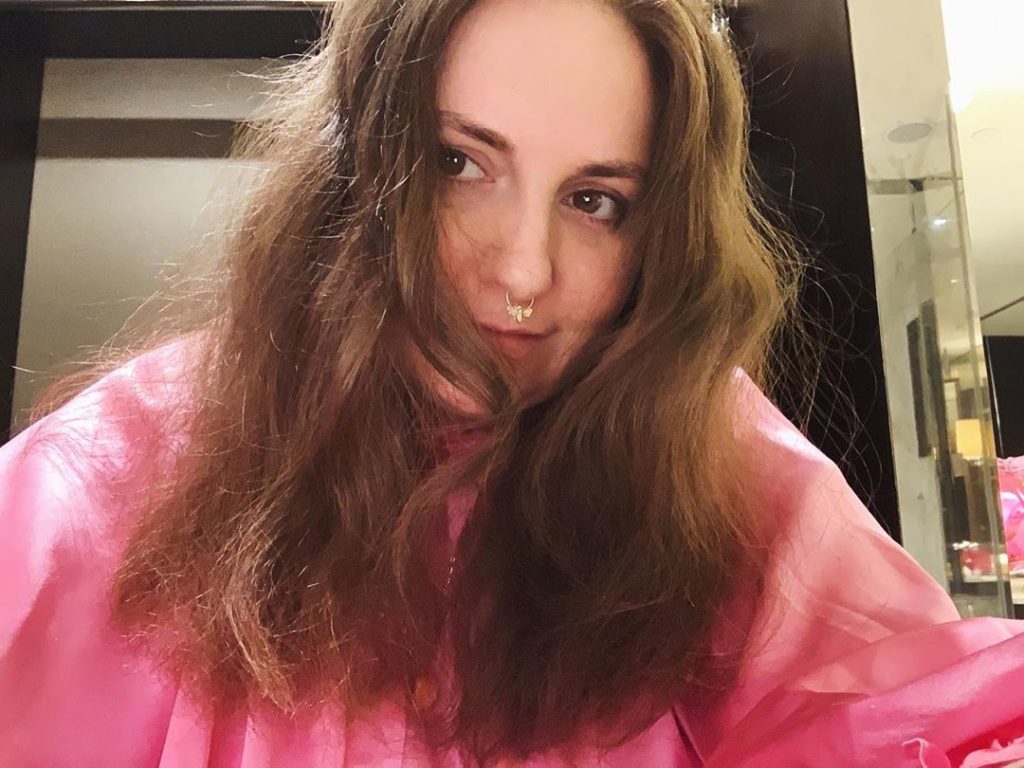 Lena Dunham: "Trovarsi calva per una malattia autoimmune"