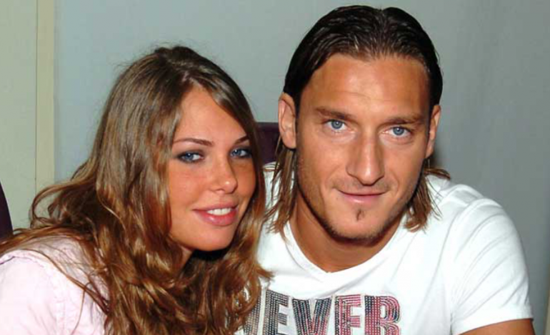 Totti: una storia d'amore lunga 28 anni e tutte le dediche a Ilary "sul campo"