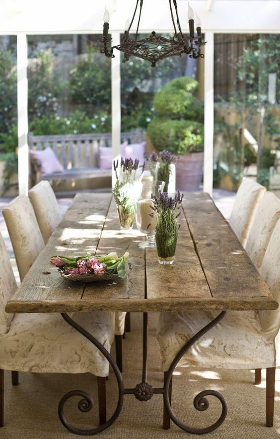 Stile provenzale: l'arredamento per una casa elegante e romantica