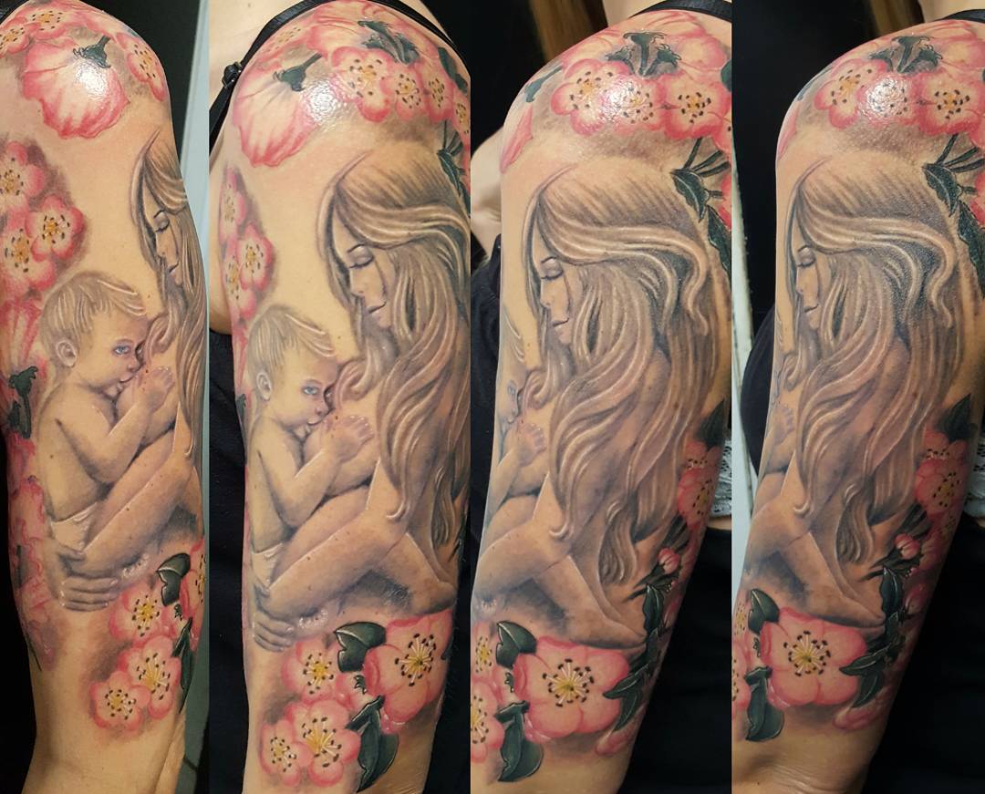 10 tatuaggi per celebrare la bellezza dell'allattamento al seno