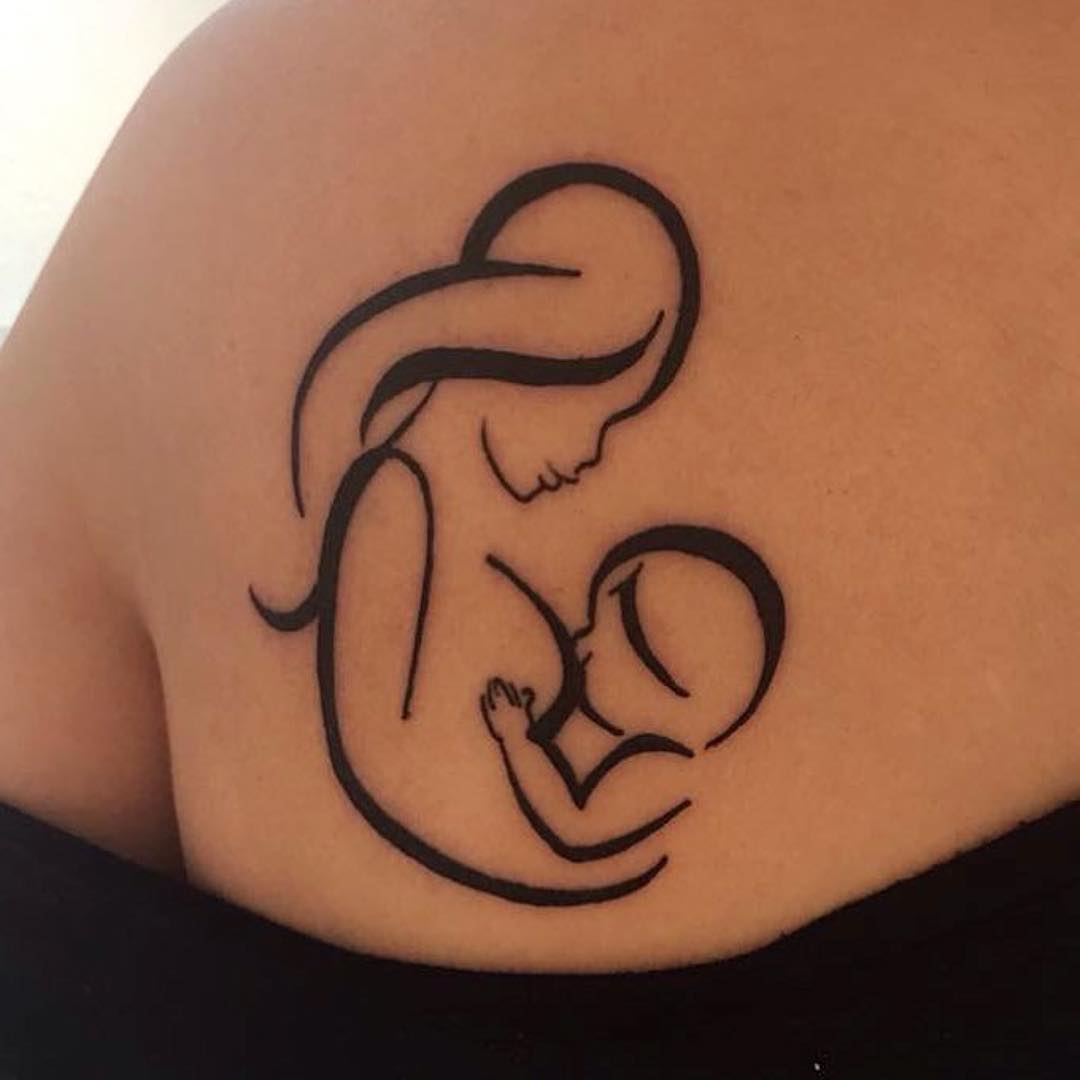 10 tatuaggi per celebrare la bellezza dell'allattamento al seno