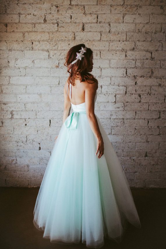50 Abiti da Sposa che fanno Sognare anche le meno Romantiche