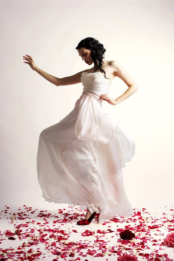 50 Abiti da Sposa che fanno Sognare anche le meno Romantiche