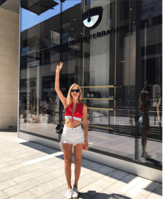 Apre il primo store di Chiara Ferragni (ma occhio alla porta!) Apre il primo store di Chiara Ferragni (ma occhio alla porta!)