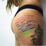 La femminilità di smagliature e mestruazioni diventa arte e colore