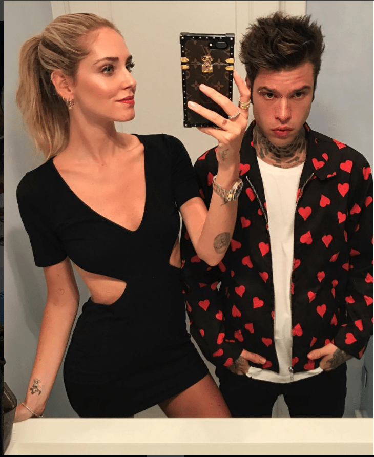 Le vacanze di Fedez e Chiara Ferragni... con errore grammaticale