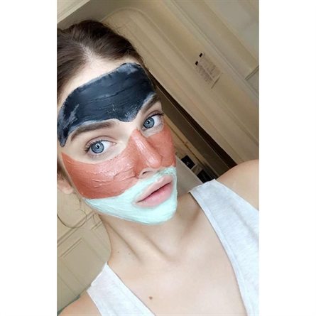 Le sopracciglia di Drew Barrymore e i consigli beauty delle star