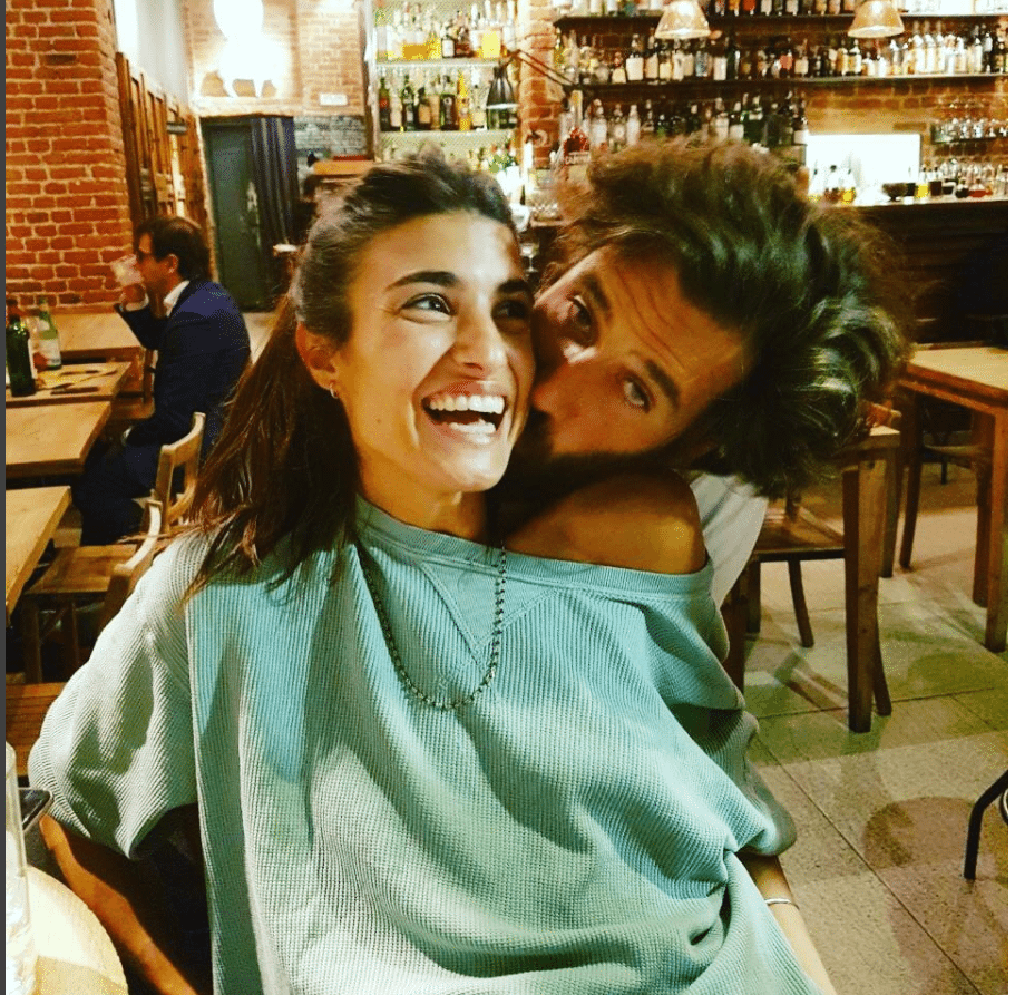 Tutte pazze per Tommaso Paradiso dei TheGiornalisti. Anche la sua fidanzata.