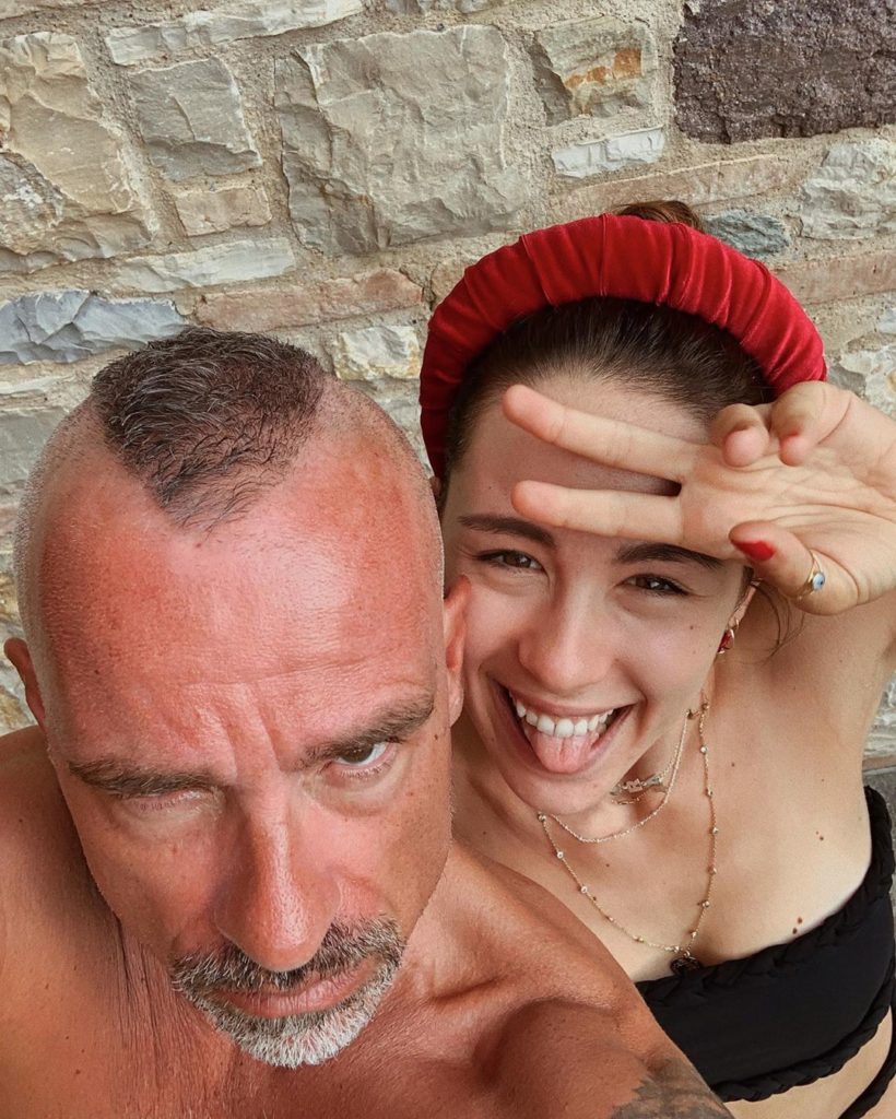 "Non tornare": il dolcissimo messaggio (da lontano) di Aurora Ramazzotti a papà Eros