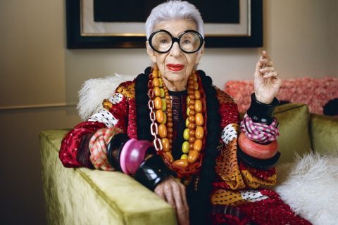 "L'età è solo un dettaglio": 12 segreti di eterna giovinezza di Iris Apfel "L'età è solo un dettaglio": 12 segreti di eterna giovinezza di Iris Apfel