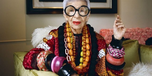 "L'età è solo un dettaglio": 12 segreti di eterna giovinezza di Iris Apfel "L'età è solo un dettaglio": 12 segreti di eterna giovinezza di Iris Apfel