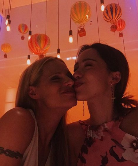 "Non tornare": il dolcissimo messaggio (da lontano) di Aurora Ramazzotti a papà Eros