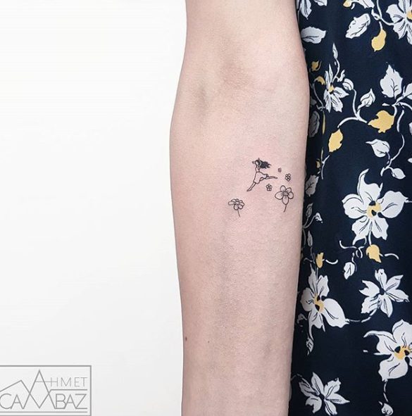 Micro tatuaggi: 16 piccolissimi capolavori di inchiostro sulla pelle