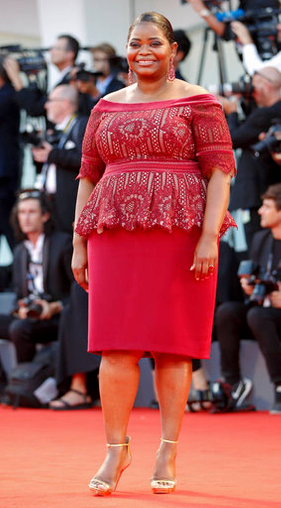 Festival di Venezia 2017: l'abito di Emma Marrone e gli outfit più belli
