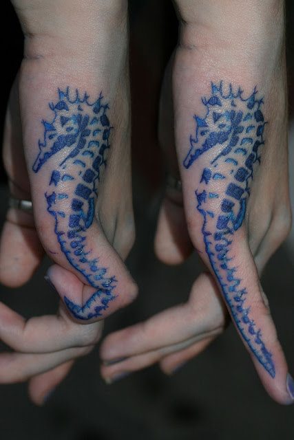 35 tatuaggi bellissimi per chi si sente una sirenetta