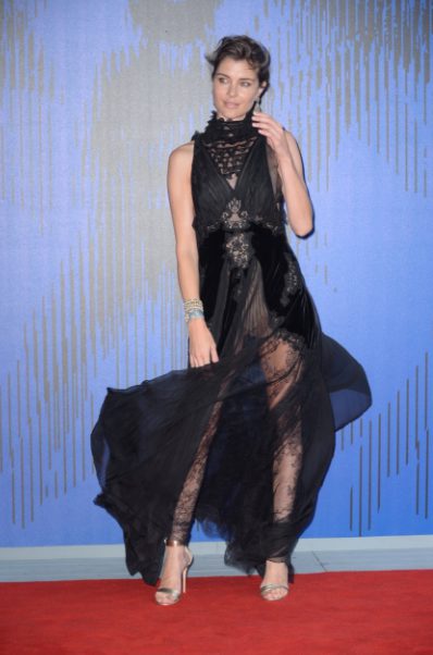 Festival di Venezia 2017: sul red carpet anche Chiara Ferragni con una "pancia sospetta"