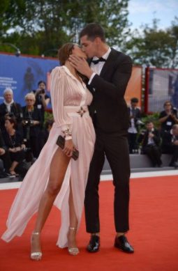 Festival di Venezia: la più bella è Micaela Ramazzotti