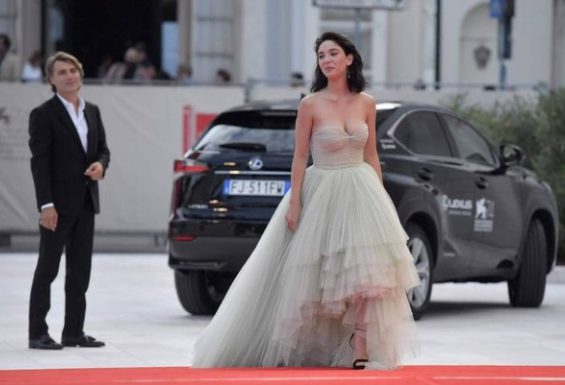 Festival di Venezia: la più bella è Micaela Ramazzotti