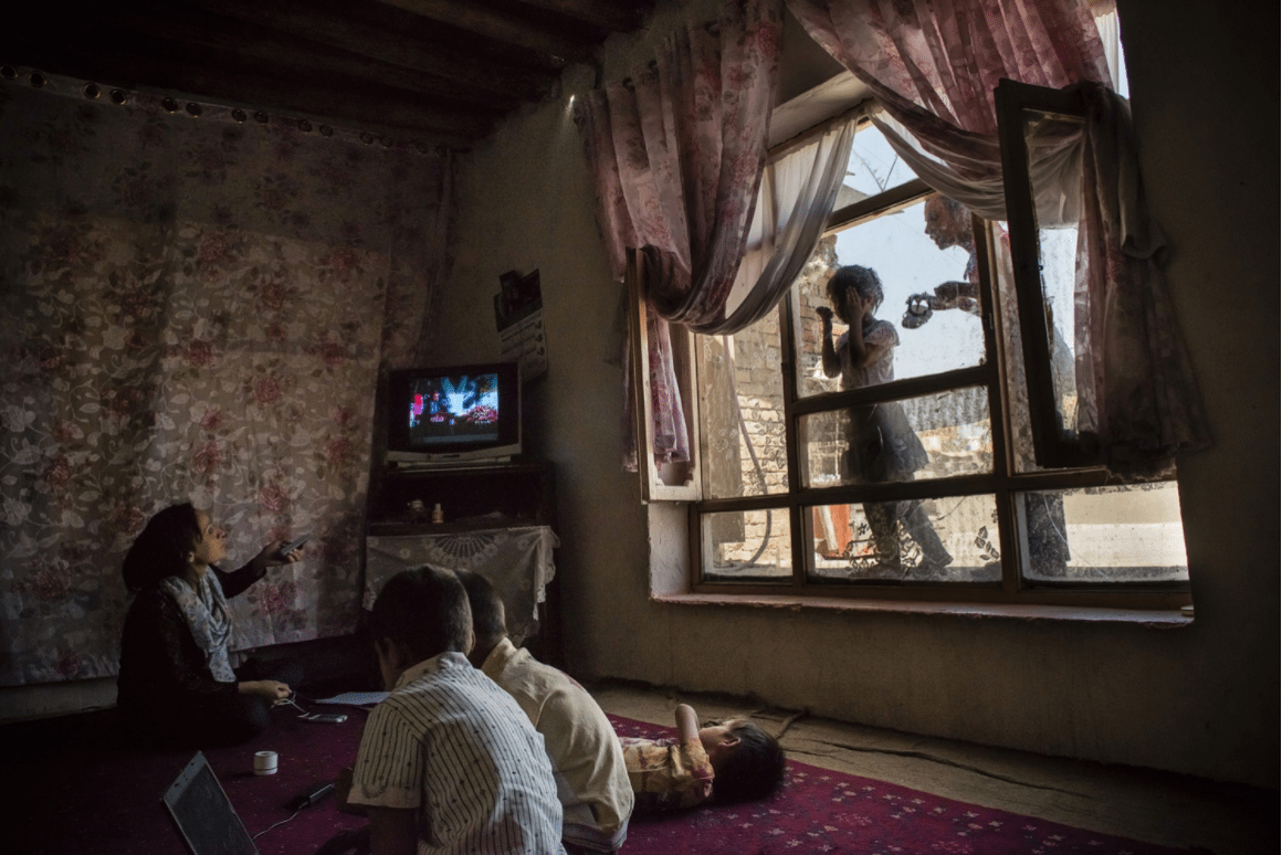 Senza marito, la solitudine delle madri single afghane, fantasmi di una società maschilista