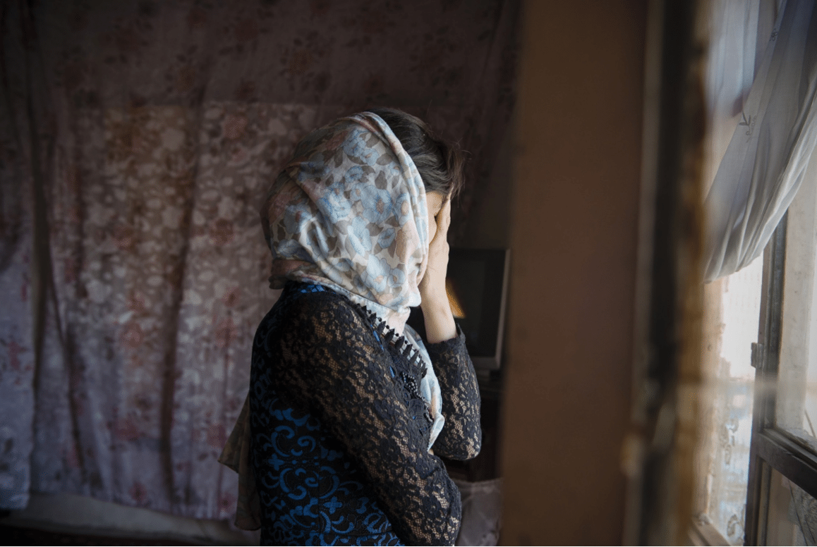 Senza marito, la solitudine delle madri single afghane, fantasmi di una società maschilista