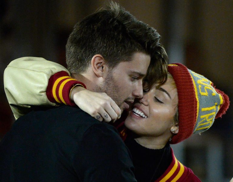 Miley Cyrus e Liam Hemsworth, divorziati ma ufficialmente single sono da febbraio