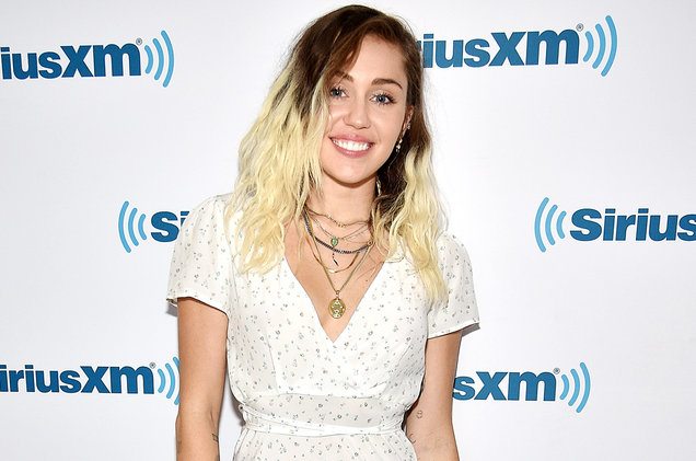 Miley Cyrus e Liam Hemsworth, divorziati ma ufficialmente single sono da febbraio