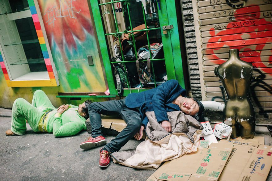 24 immagini sconvolgenti di persone pericolosamente ubriache