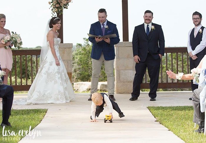 I bambini ai matrimoni in 36 immagini esilaranti