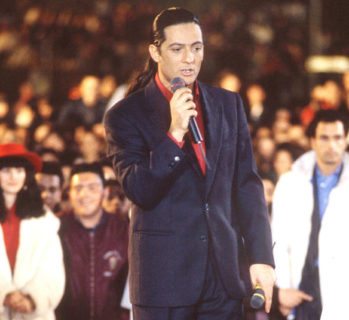 Karaoke: 6 concorrenti allora sconosciuti, che sono diventati famosi Karaoke: 6 concorrenti allora sconosciuti, che sono diventati famosi
