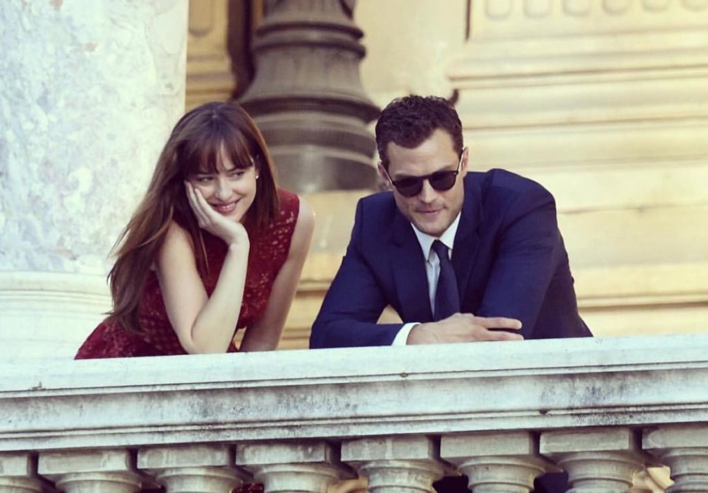 Dakota Johnson: i preparativi al sesso in 50 Sfumature di Rosso e il nudo per Vogue