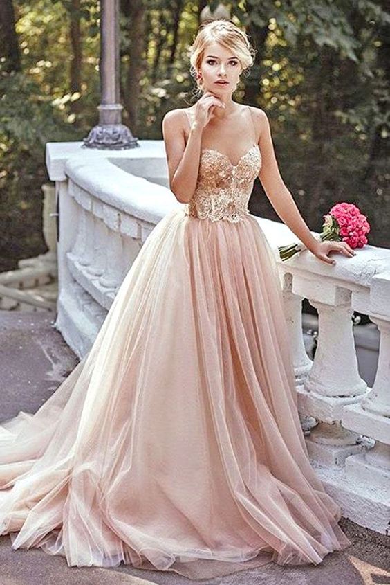 Abiti da sposa: le millennials preferiscono il rosa