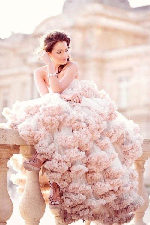 Abiti da sposa: le millennials preferiscono il rosa