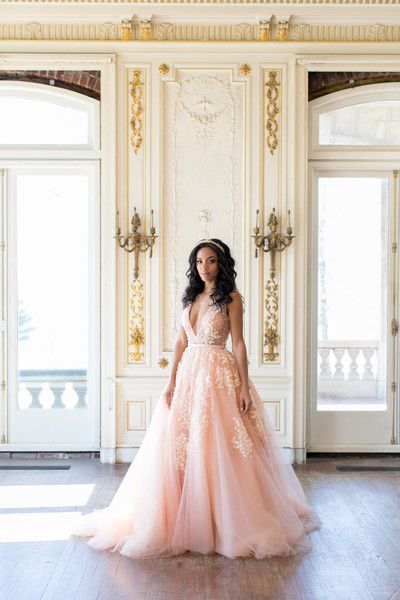Abiti da sposa: le millennials preferiscono il rosa