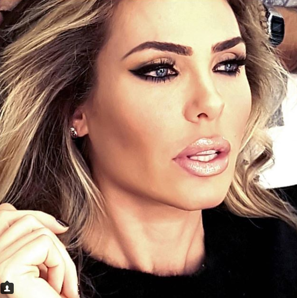Tutti gli outfit di Ilary Blasi al GF Vip 2017: gli anni '80-90 sono tornati