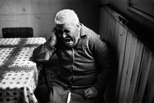 "Per loro è tardi, ma scatta perché gli altri vedano": i manicomi italiani prima della legge Basaglia