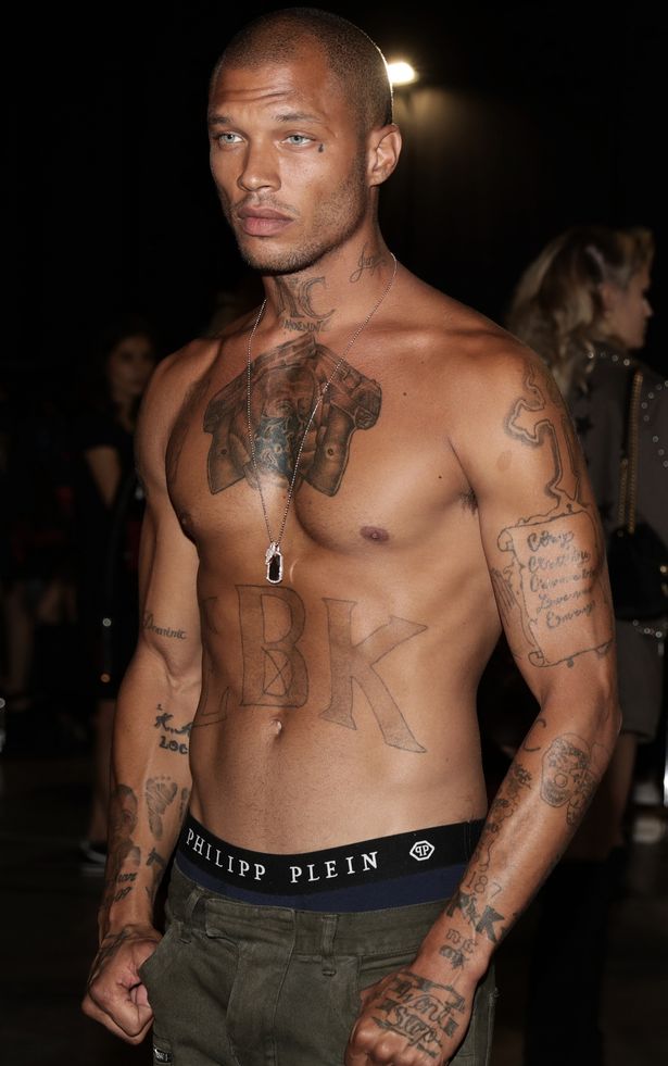 Jeremy Meeks, la nuova vita dell'ex detenuto: il divorzio e la rabbia della madre di una vittima