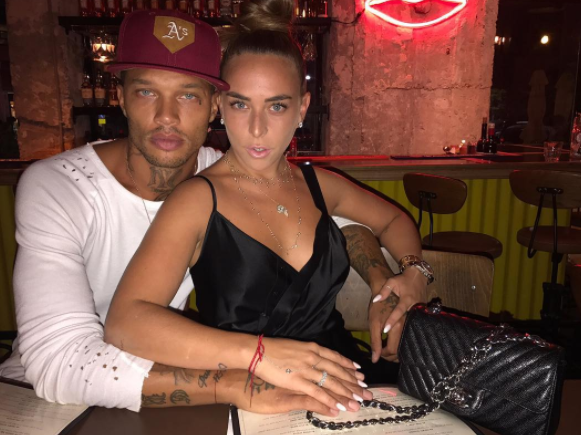Jeremy Meeks, la nuova vita dell'ex detenuto: il divorzio e la rabbia della madre di una vittima