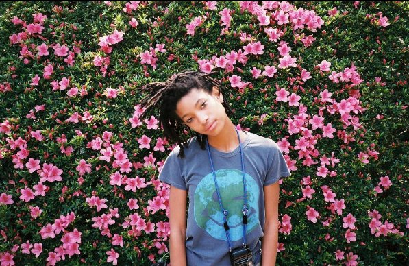 Quei tagli per cancellare il dolore di Willow, la figlia bisex e poliamorosa di Will Smith