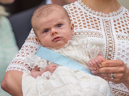 Piccole principesse e piccoli principi crescono: i baby reali nel mondo