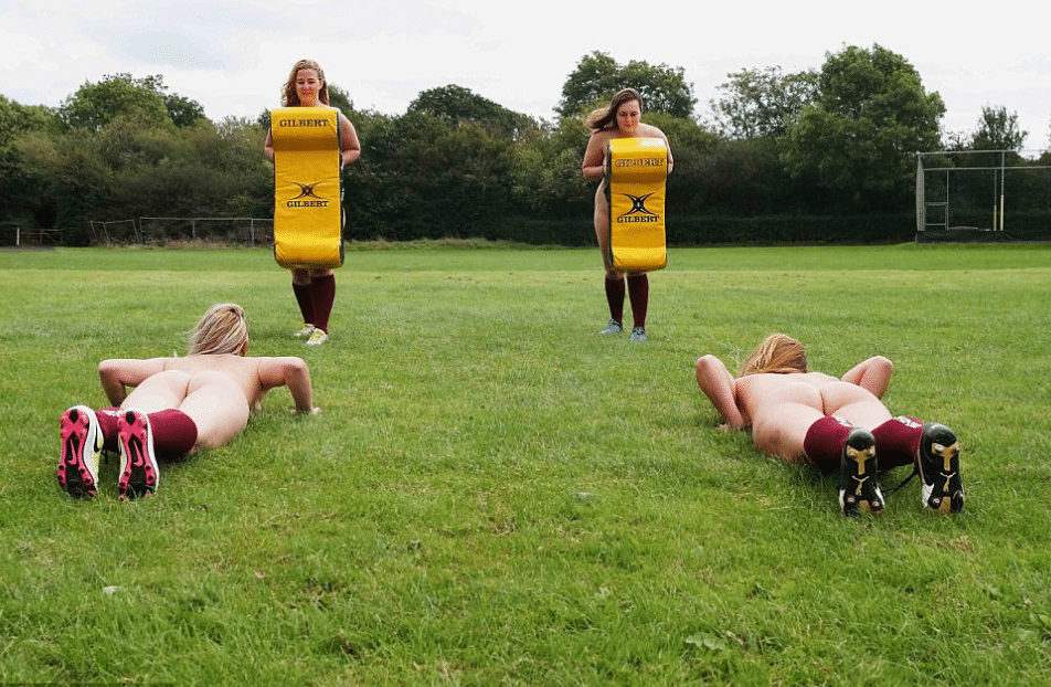 Rugby femminile: nude in campo ma non per essere sexy