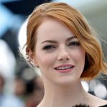 A lezione di stile da Emma Stone: 20 outfit e trucchi da copiare