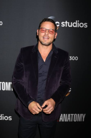 300 puntate di Grey's Anatomy: i medici in abito da sera al party