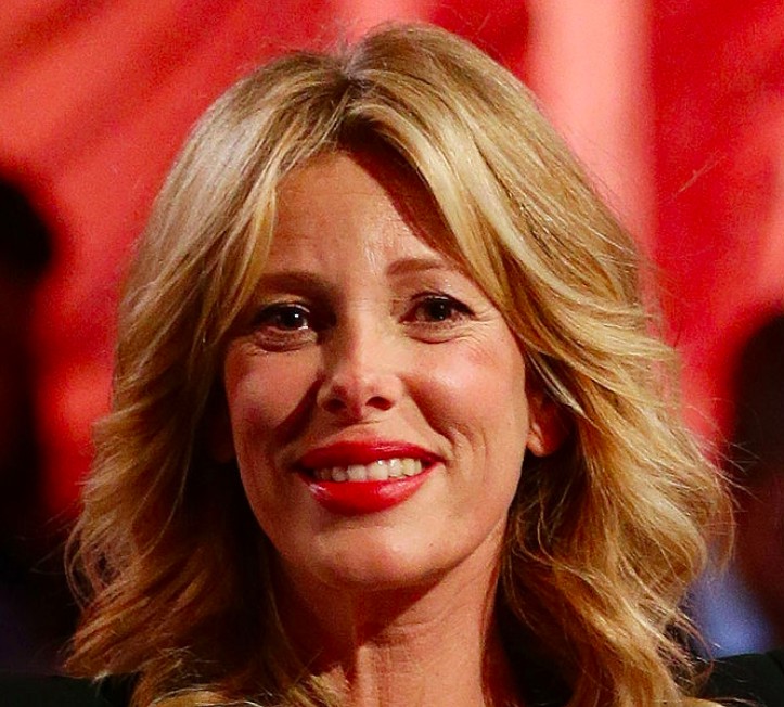 Hai i capelli biondi e la pelle chiara: copia questi 10 make up di Alessia Marcuzzi