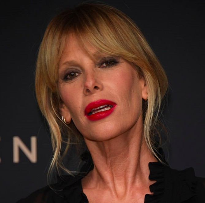 Hai i capelli biondi e la pelle chiara: copia questi 10 make up di Alessia Marcuzzi