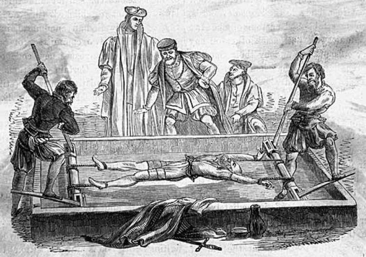 27 torture atroci con cui si punivano le donne nel Medioevo