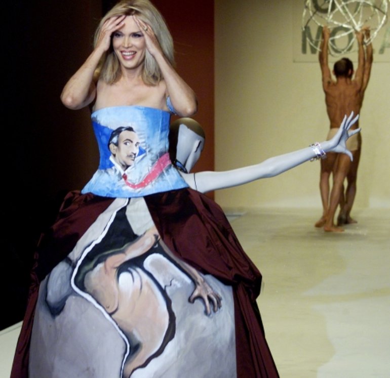 L'eros androgino di Amanda Lear, la musa di Salvador Dalì