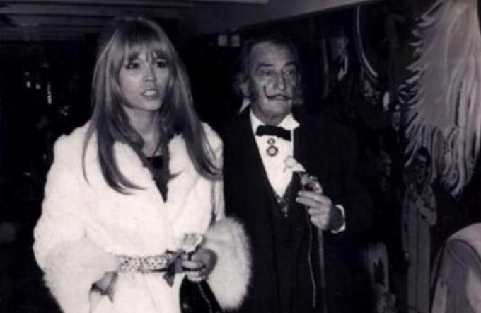 L'eros androgino di Amanda Lear, la musa di Salvador Dalì