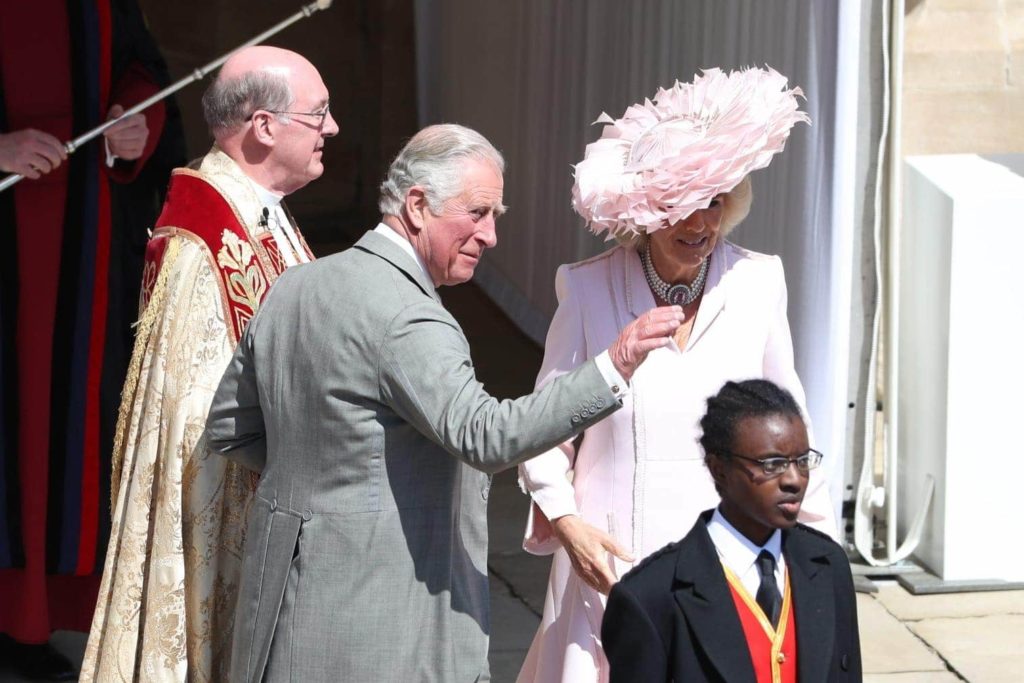 Carlo e Camilla, perché i reali non possono baciarsi in pubblico e loro lo fanno